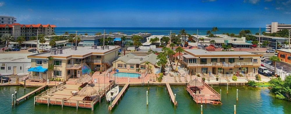 Bayview Plaza Waterfront Resort - photo 88