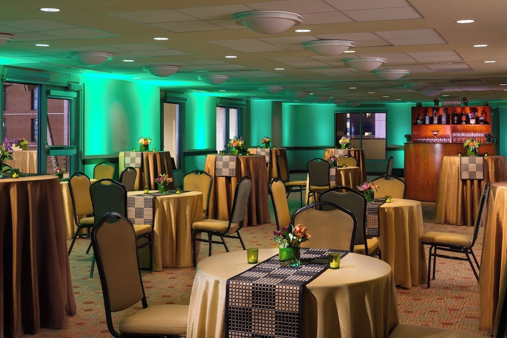 San Diego Marriott Gaslamp Quarter - photo 4