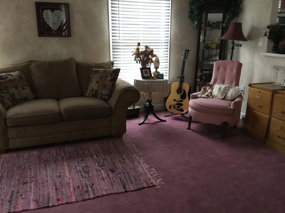 The Harsens Island Getaway Resort - photo 45
