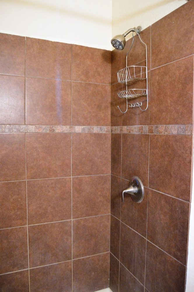 Holly Inn Suites - photo 33