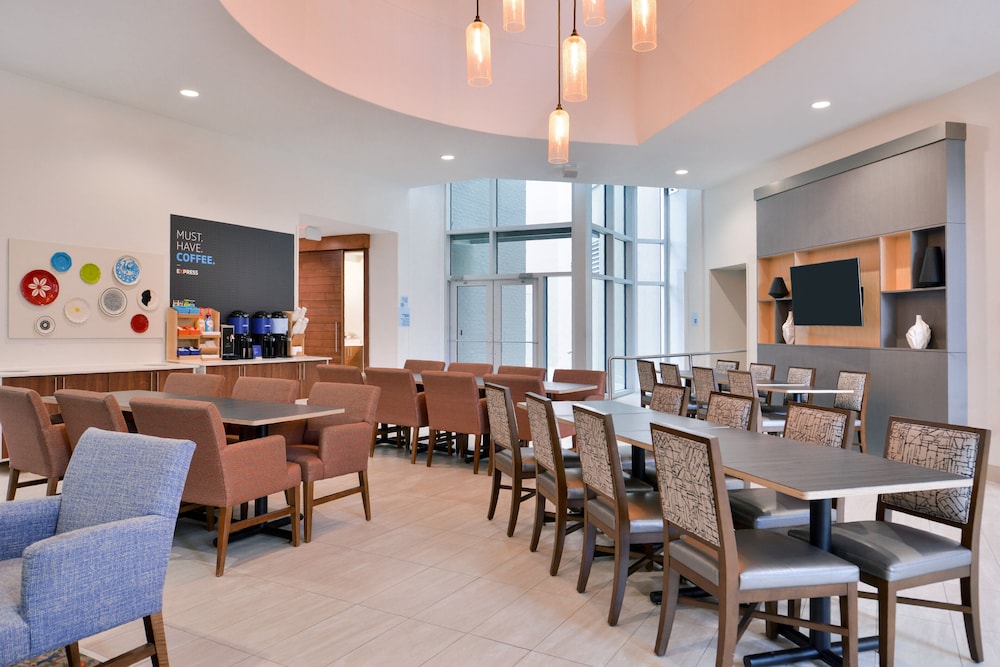 Holiday Inn Express New Orleans Arts District by IHG - photo 57