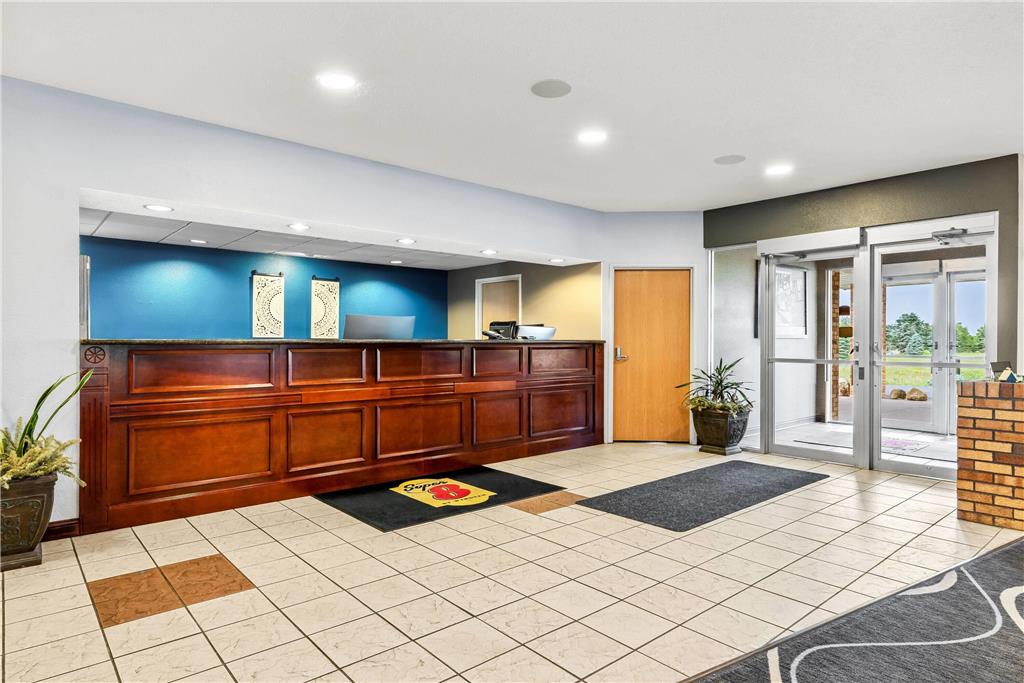 Super 8 by Wyndham Osseo WI - photo 8