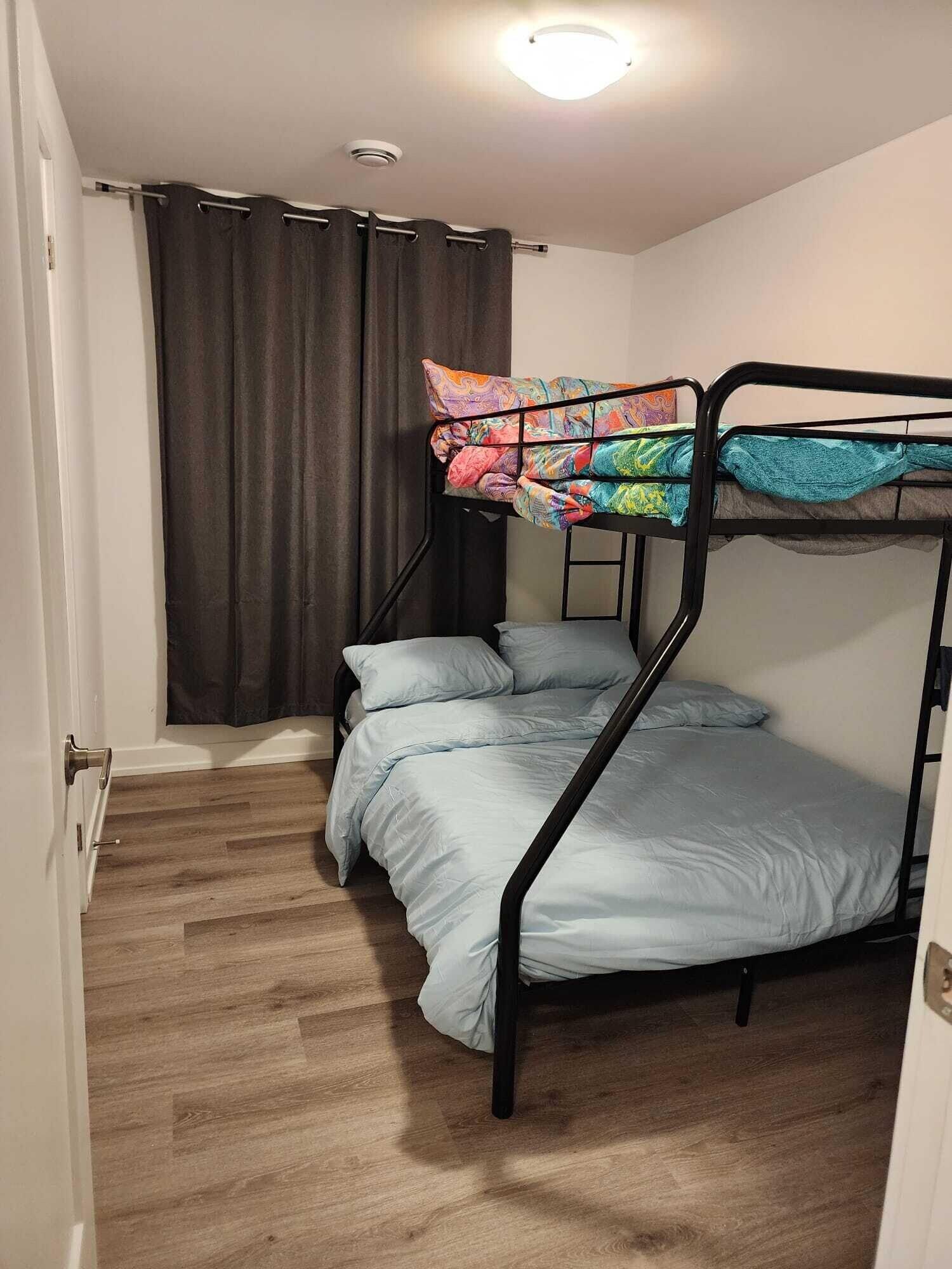 Niagara Escape Crib: 3km from NiagaraFalls in Niagara Falls, Canada