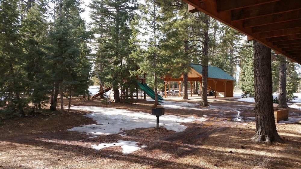 Pinewoods Resort - photo 37