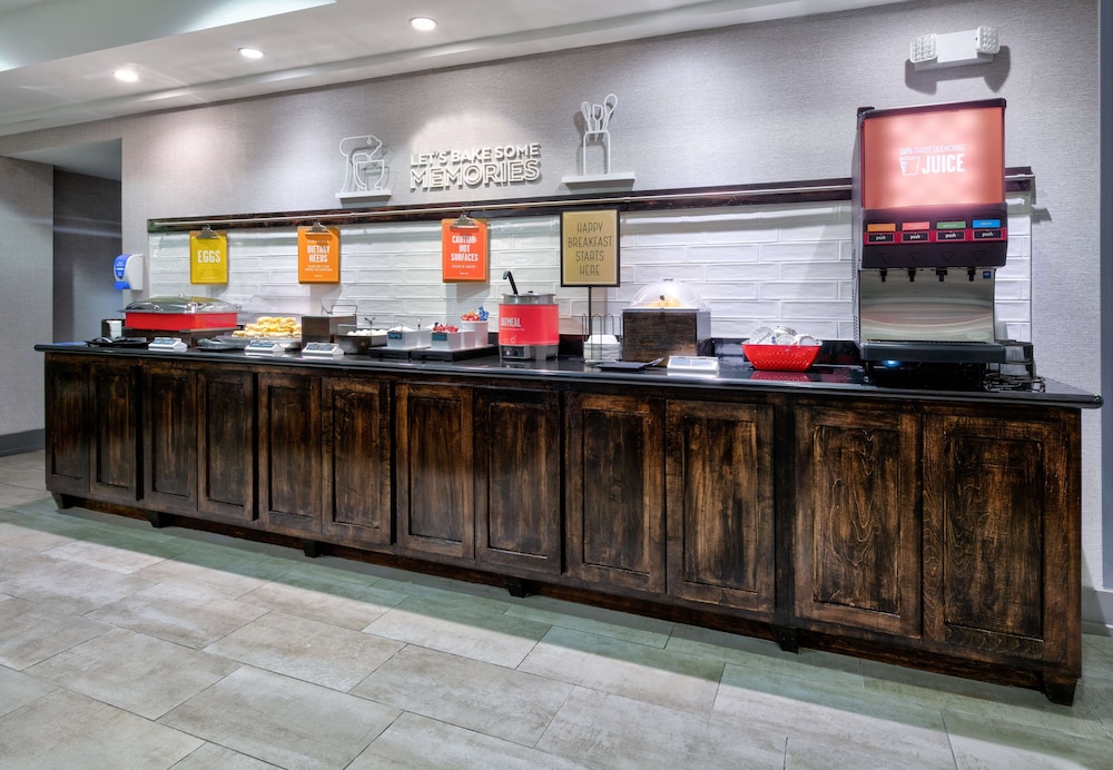 Hampton Inn Biloxi - photo 40
