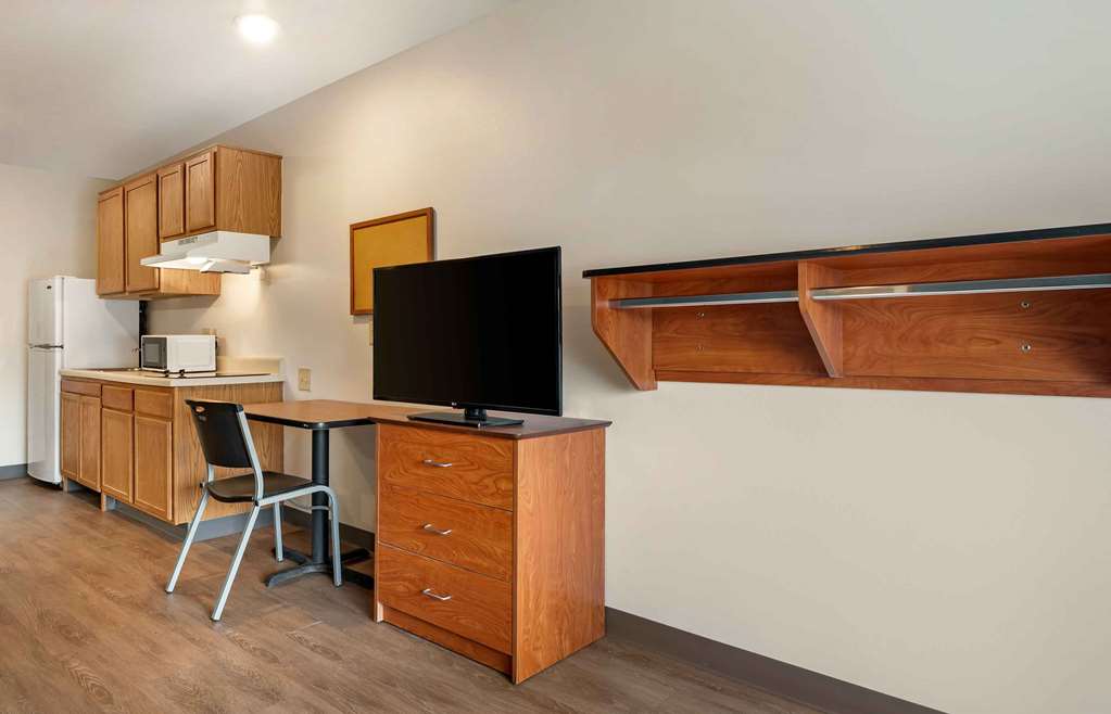Extended Stay America Select Suites Cincinnati Sharonville - photo 14