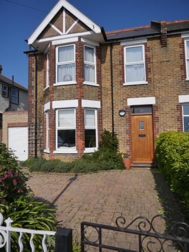 Close to beaches and town off street parking