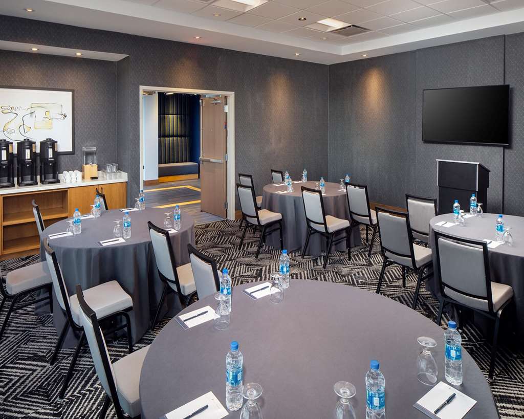 Hyatt Place Harrisonburg - photo 16