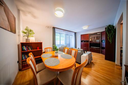 Flex SelfCheckIns 158 Zagreb 2 Bedrooms Parking Terrace — 4-Star Luxury Hotel in Zagreb, Croatia