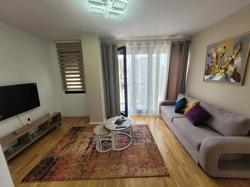 Sui' Apartment — 4-Star Luxury Hotel in Tirana, Albania