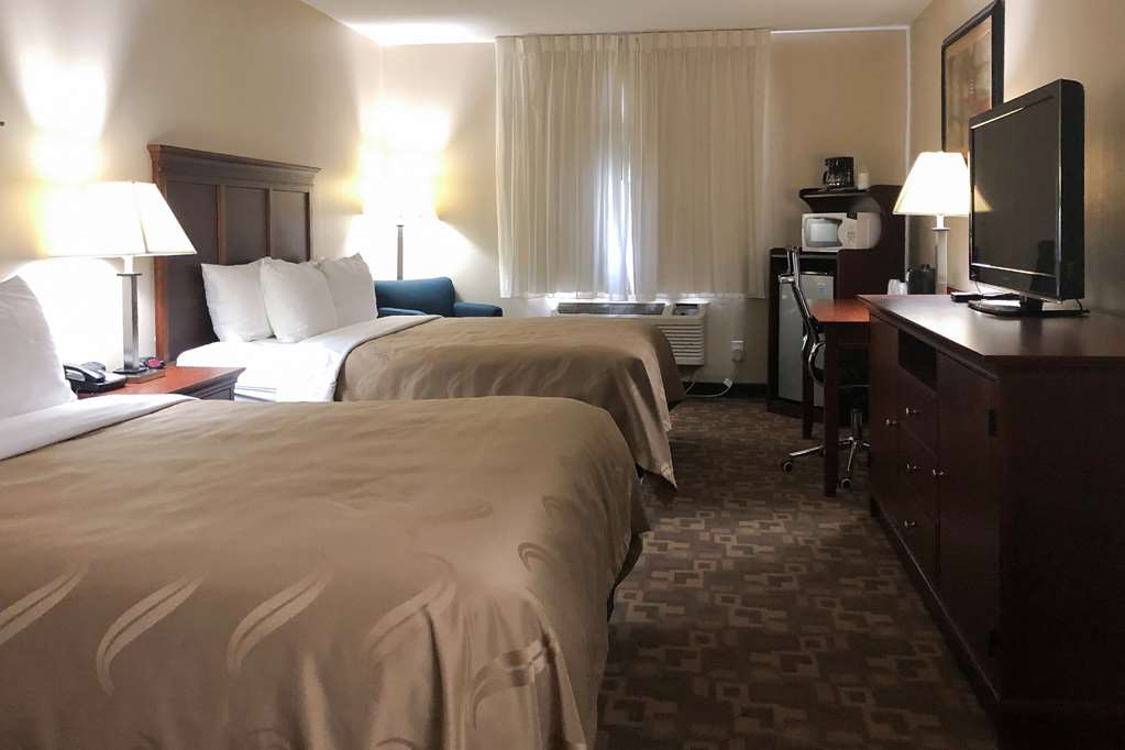 Quality Inn I 70 at Wanamaker - photo 12