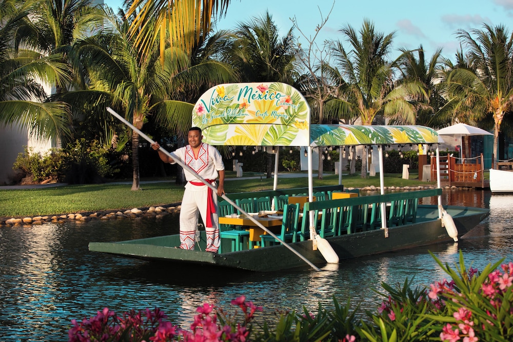 Family Selection at Grand Palladium Select Costa Mujeres All Inclusive
