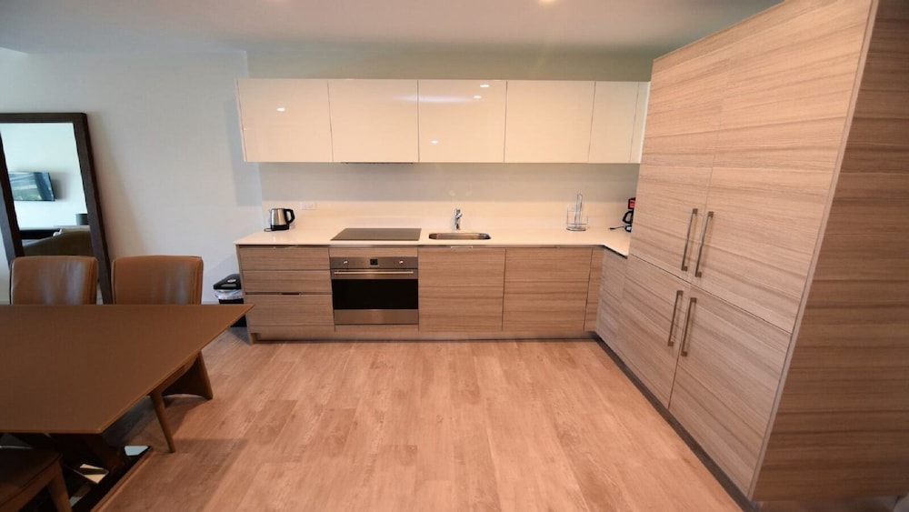 Spectacular 1 Bed Plus Den On To The Amazing Hollywood Beach Hollywood - photo 7