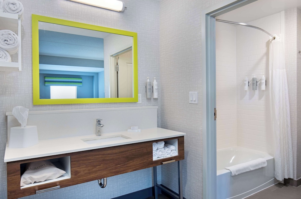 Hampton Inn Pikeville - photo 16