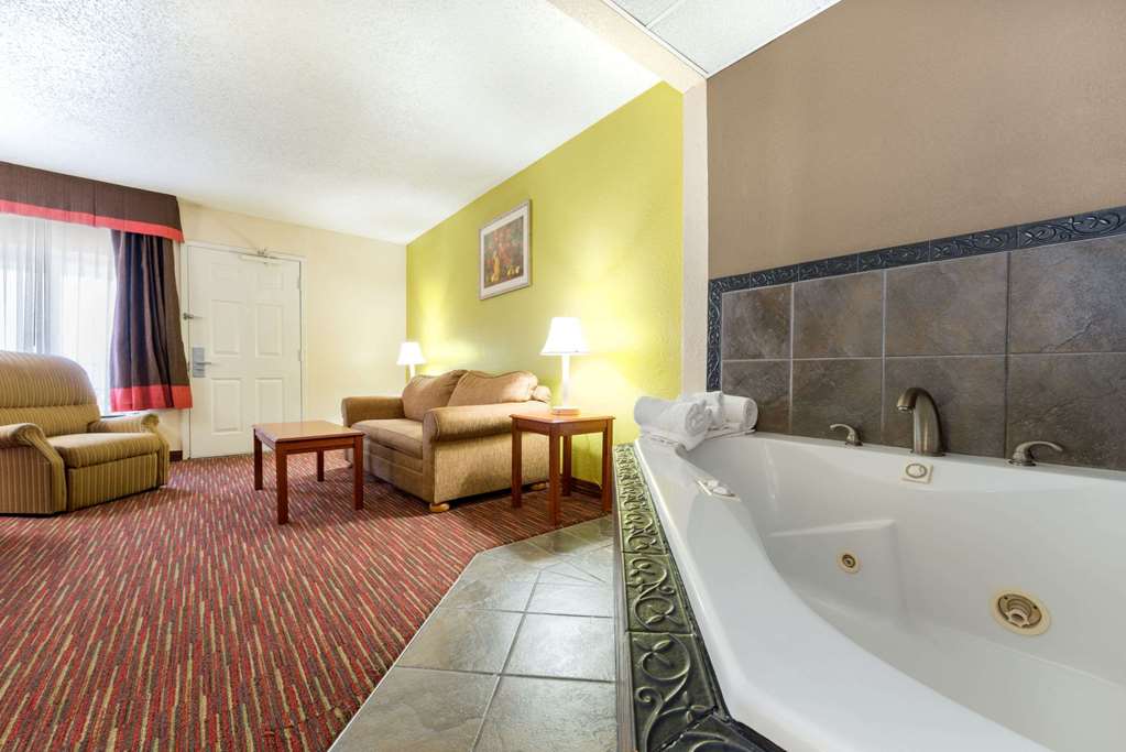 Baymont by Wyndham Louisville East - photo 12