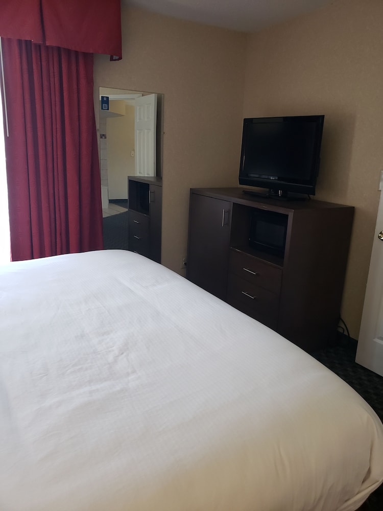 Affordable Suites of America Detroit Warren - photo 8