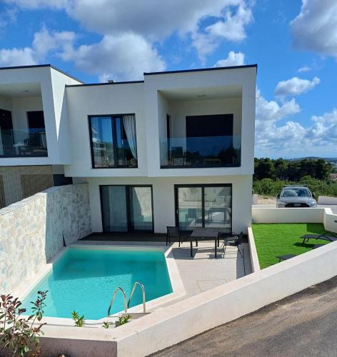 Villa Montini — 4-Star Luxury Hotel in Vodice, Croatia