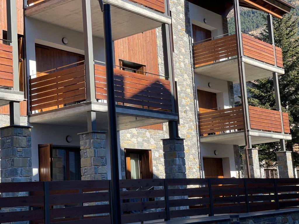 Blanchard Benas 2 - carbon neutral hotel in Benasque