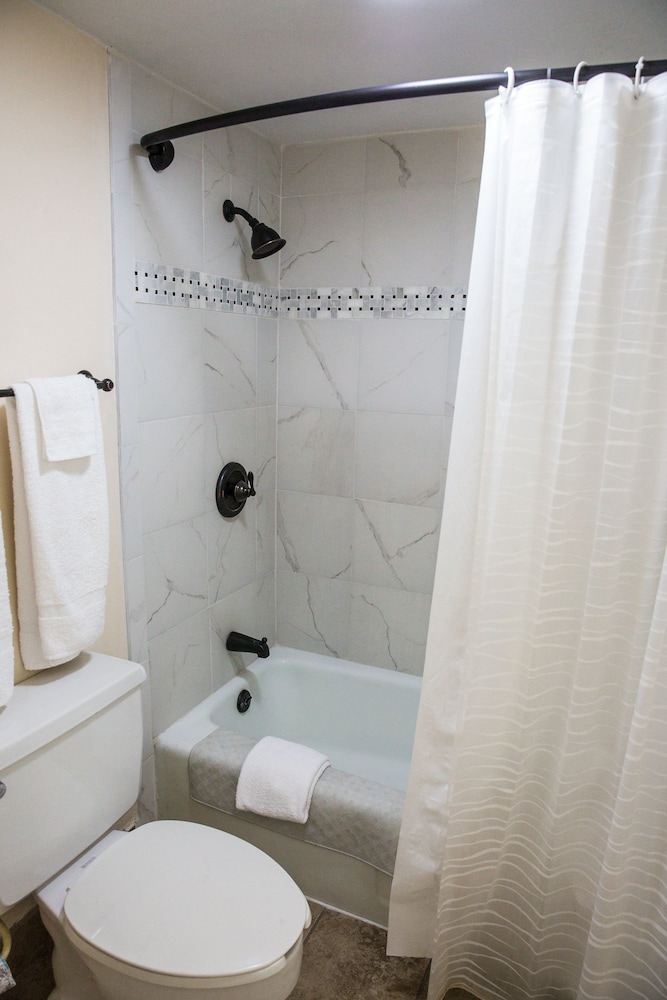 Florence Express Inn - photo 11