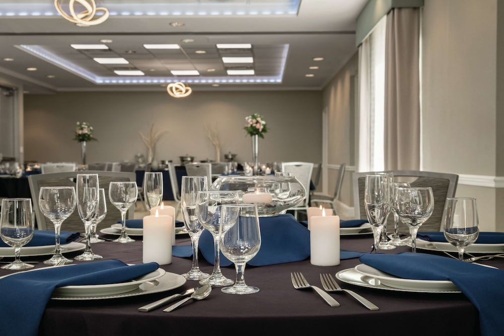 Hilton Garden Inn Bridgewater - photo 35