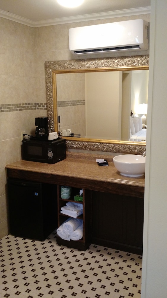 Townsend Gateway Inn - photo 22