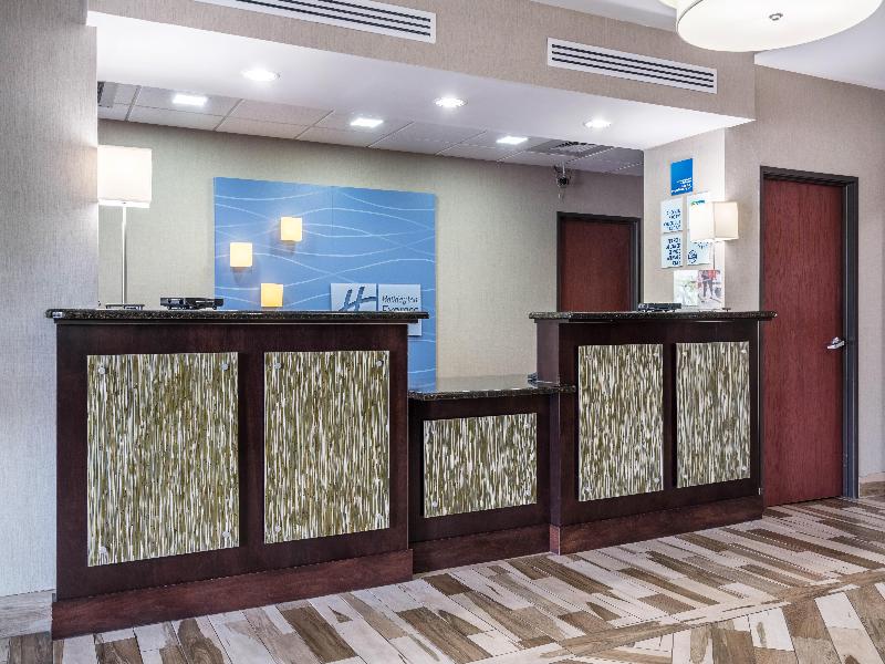 Holiday Inn Express & Suites Roanoke Rapids SE by IHG - photo 12