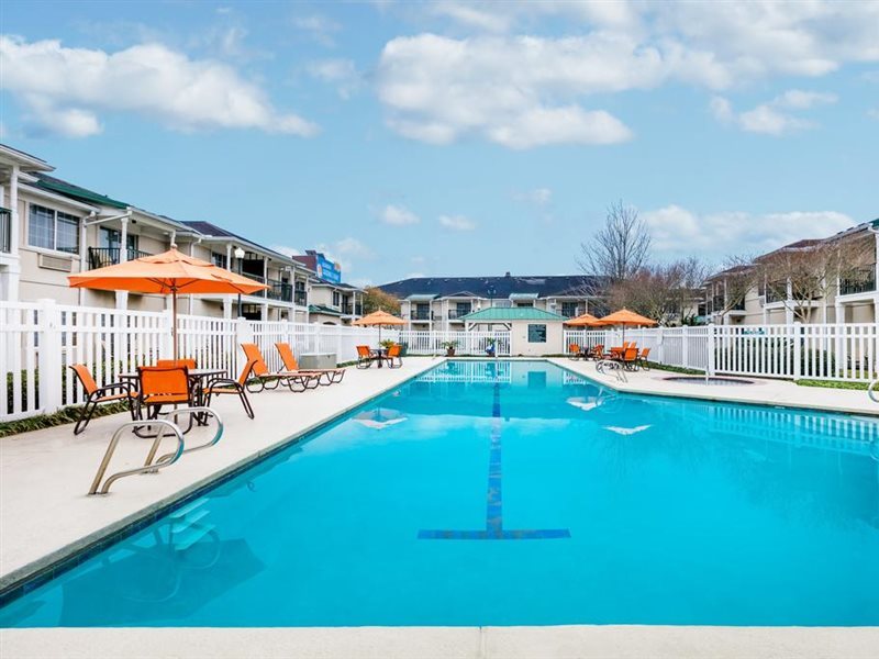 Richmond Inn and Suites Baton Rouge College Drive - photo 3
