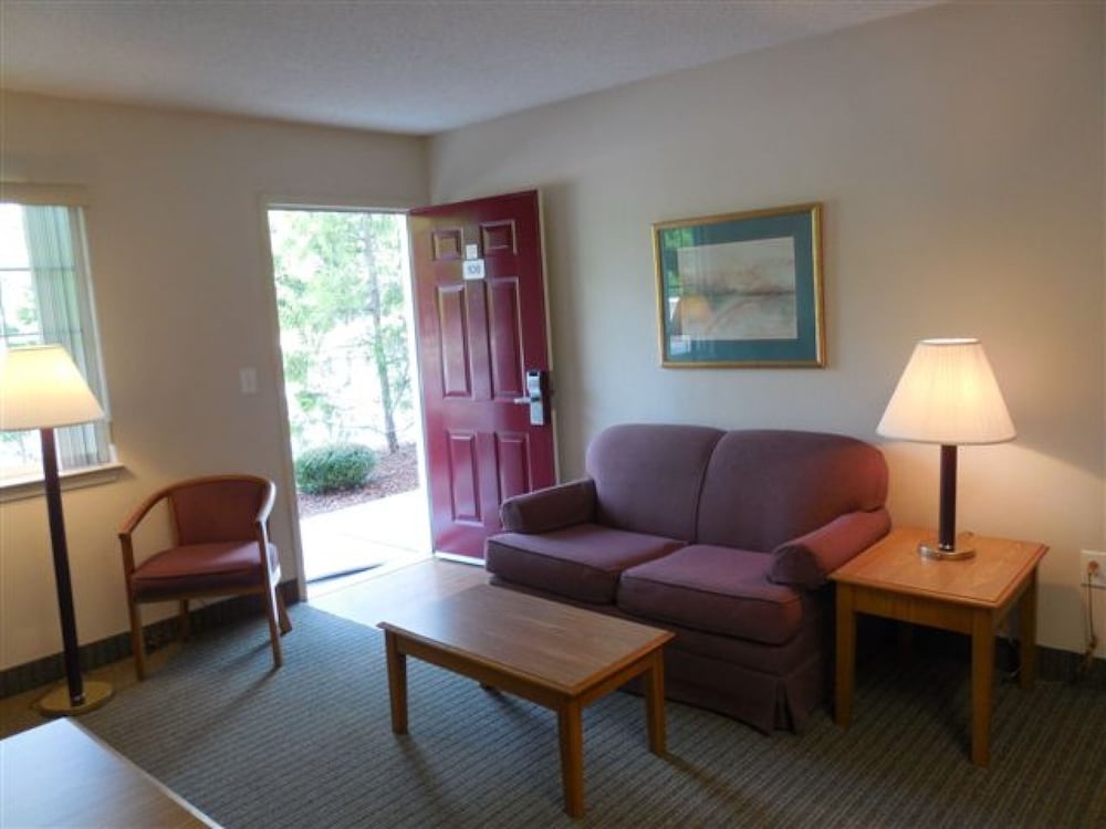 Affordable Suites Salisbury - photo 11