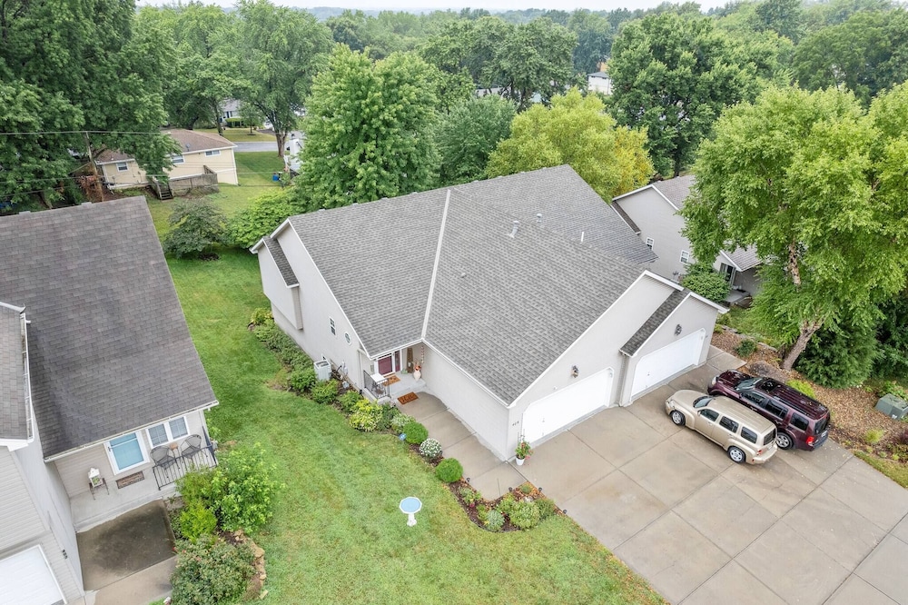 Beautiful Townhome 11 Minutes To Downtown Kansas City Mo - photo 46