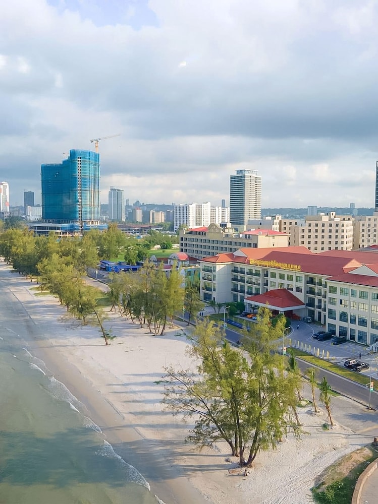 Donghu Resort Hotel in Sihanoukville, Cambodia