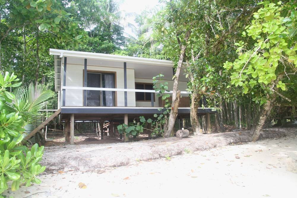 Evis Resort At Nggatirana Island — Unknown City
