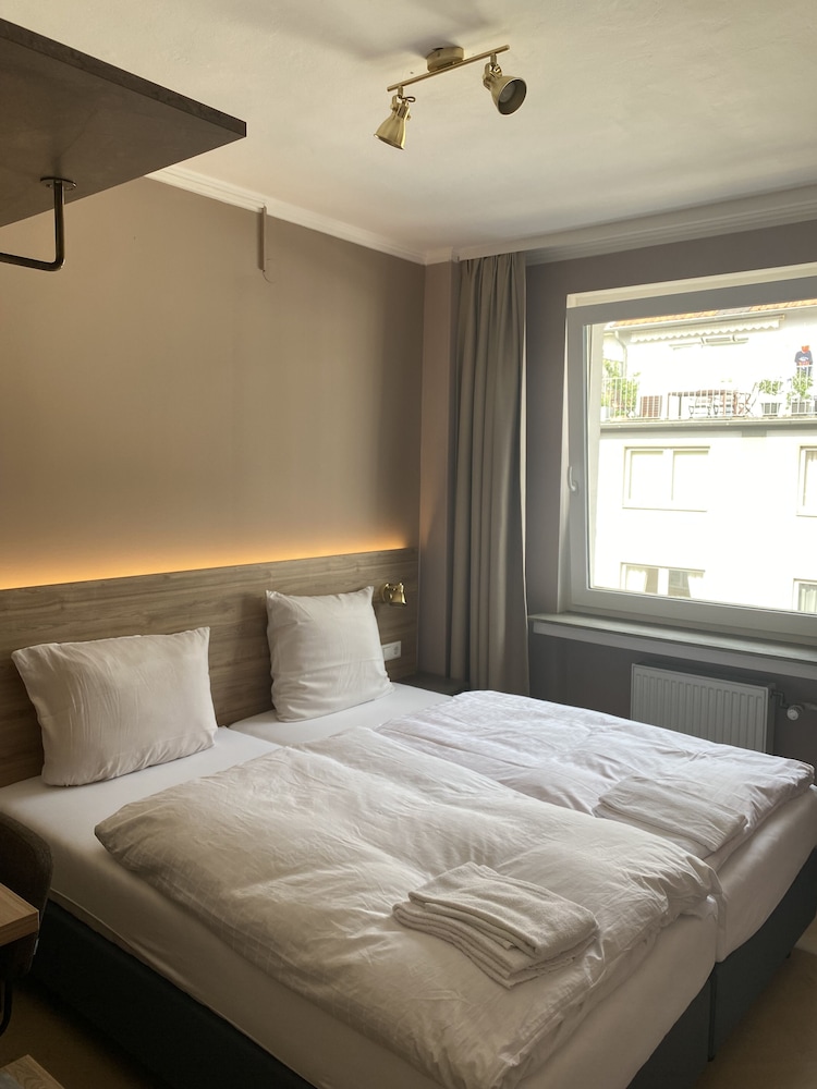 Diana - last minute hotel in Duesseldorf