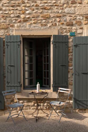 la Perroya - carbon neutral hotel in Visan