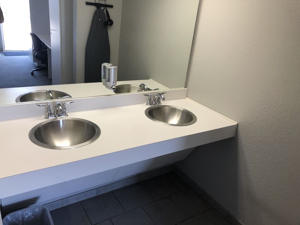 BestWay Inn Oklahoma City Airport - photo 18
