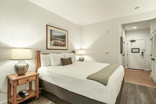El Pueblo Inn - photo 51