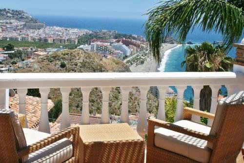 Holiday Home Calle Miramar — 4-Star Luxury Hotel in Almunecar, Spain