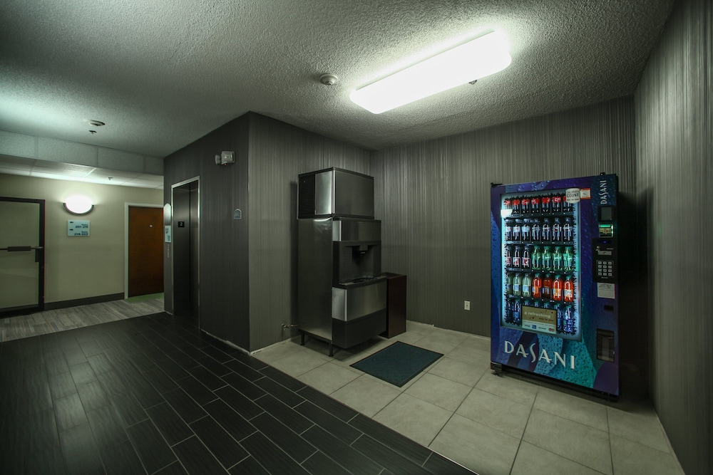 Holiday Inn Express Atlanta Emory University Area by IHG - photo 42