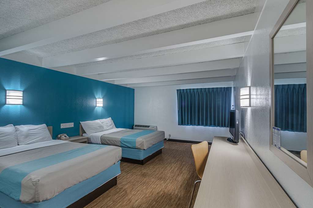 Motel 6 Kokomo In - photo 6