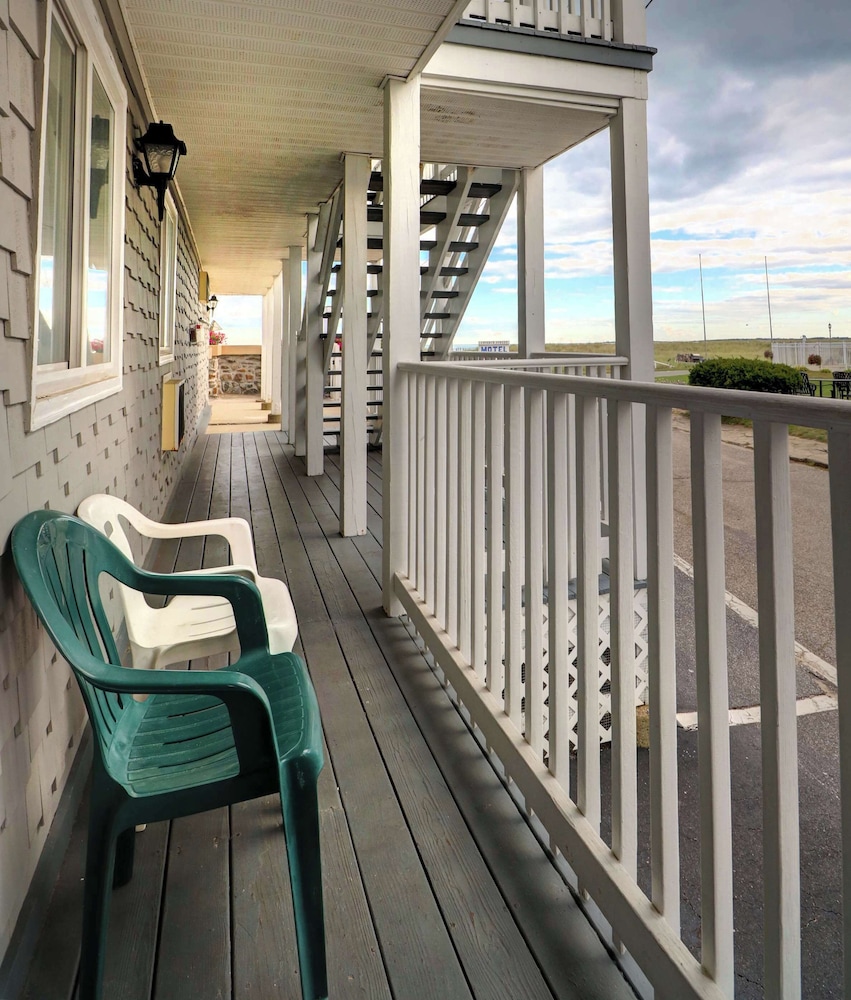 Sea View Inn - photo 59