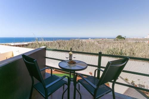 Seaside Deluxe Flat — 4-Star Luxury Hotel in Peniche, Portugal