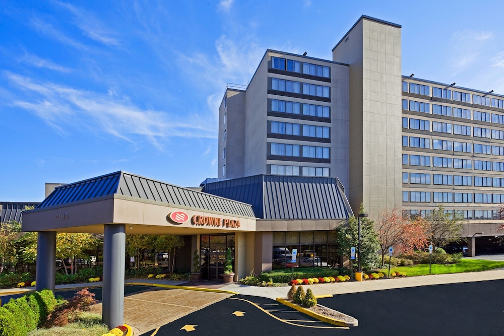 Crowne Plaza Englewood By Ihg — Englewood