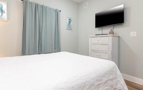 Crystal Tower 1102 condo - photo 10