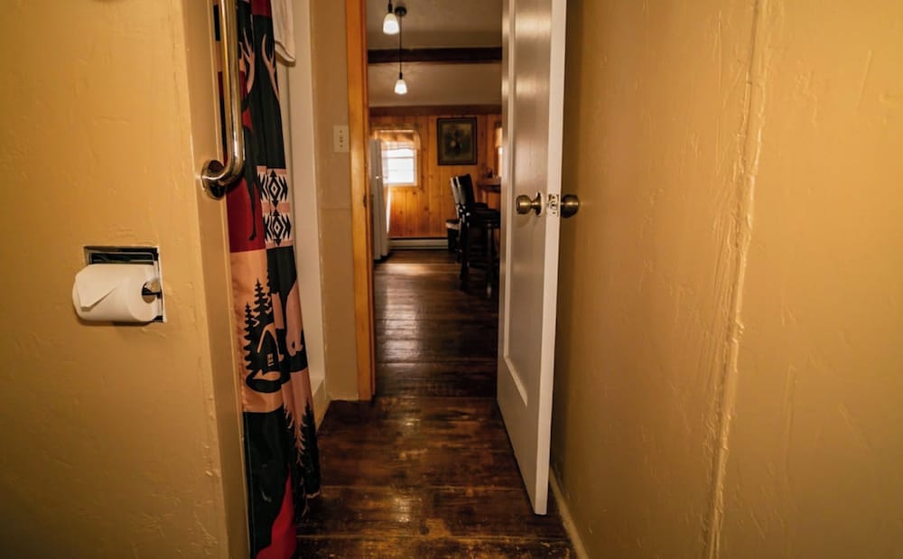 Chinook Winds Motel - photo 32