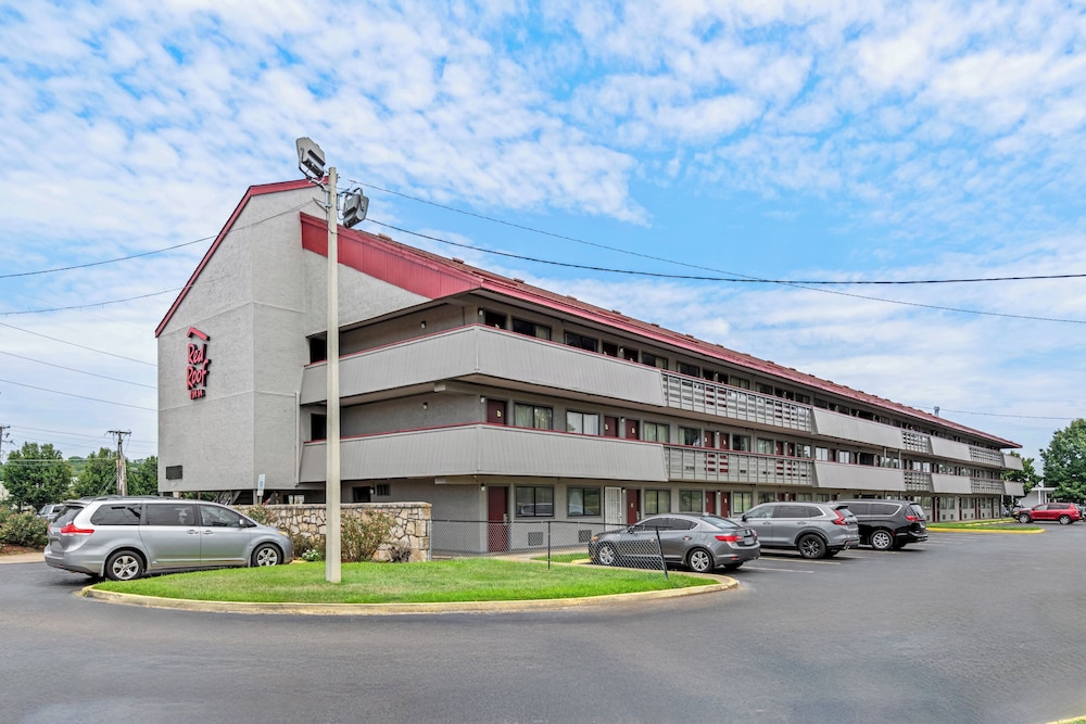 Red Roof Inn Jackson Downtown Fairgrounds - photo 32