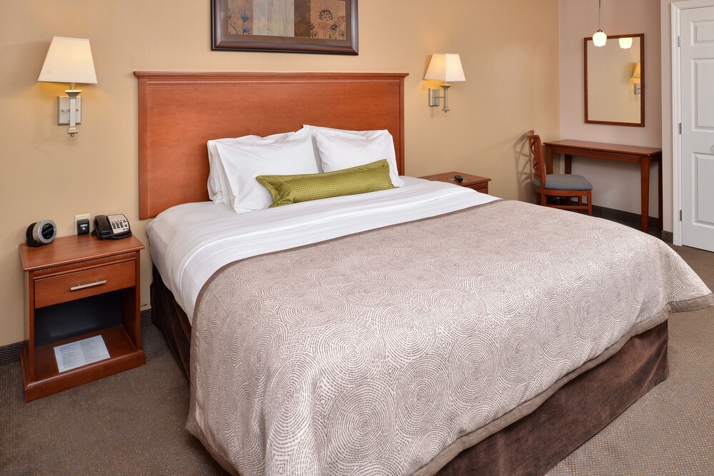 Candlewood Suites Williston by IHG - photo 3