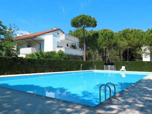 Apartment Parco Hemingway 8 by Interhome — 4-Star Luxury Hotel in Lignano Sabbiadoro, Italy