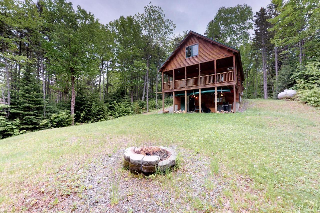Bobcat Cabin — 4-Star Luxury Hotel in Greenville, United States