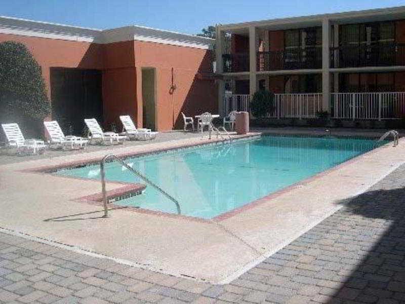Ramada Inn Atlanta Airport South - photo 2
