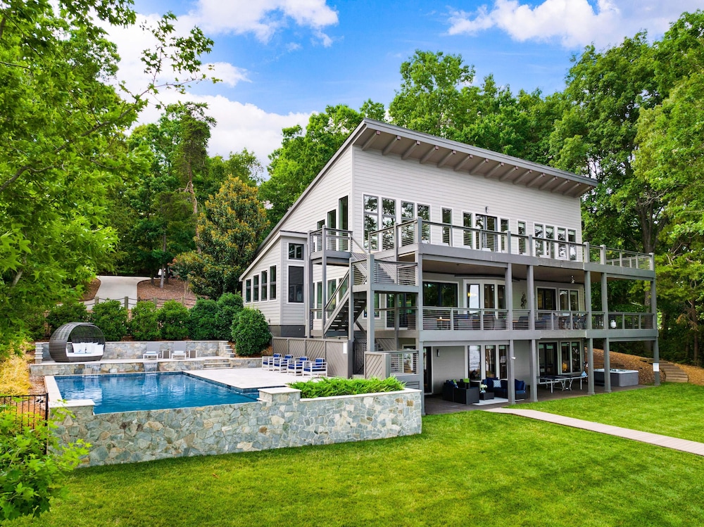 Lake Norman Getaway - photo 40