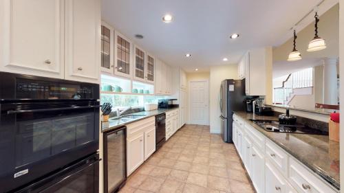 3 Midstream - photo 5